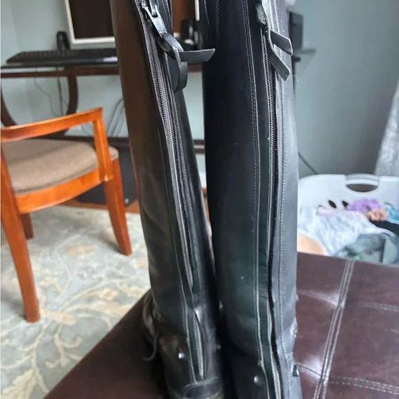 Ariat Black Leather Ankle Boots - Picture 2 of 6